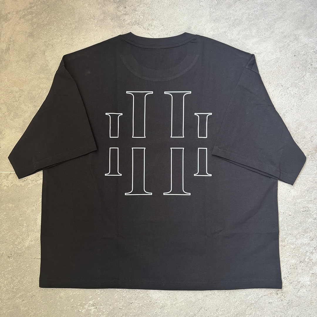BLACK BOXY TEE